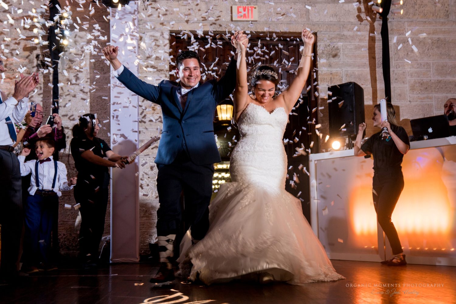 coral-gables-woman's-club-wedding-confetti-cannon-entrance-organic-moments-photography_0017